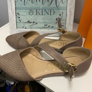 Nicole sandals!